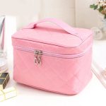 design matelassé trousse de toilette
