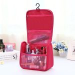 Trousse de toilette suspendue